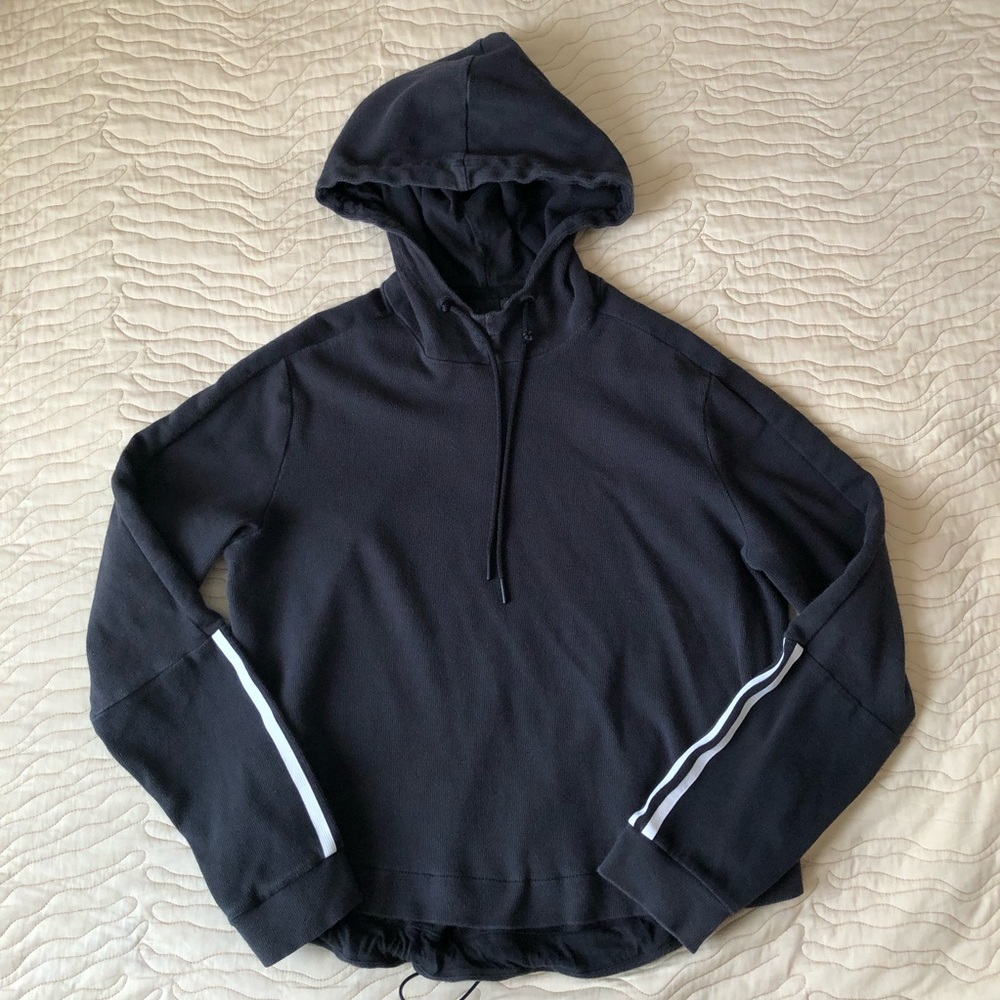 ✨SOLD✨ Women’s Large athleisure sportswear black Adidas Sweatshirt
